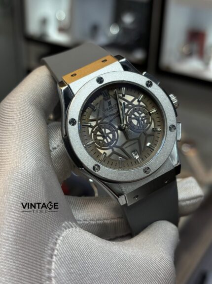 Hublot Classic Fusion Chronograph Stunning Silver Dial With Rose Silver Bezel